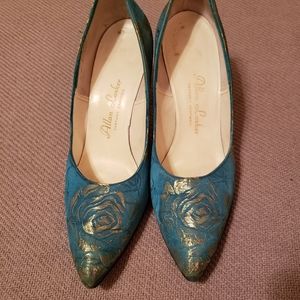 Fancy teal and gold brocade cocktail pumps, size 9 (seem smaller)